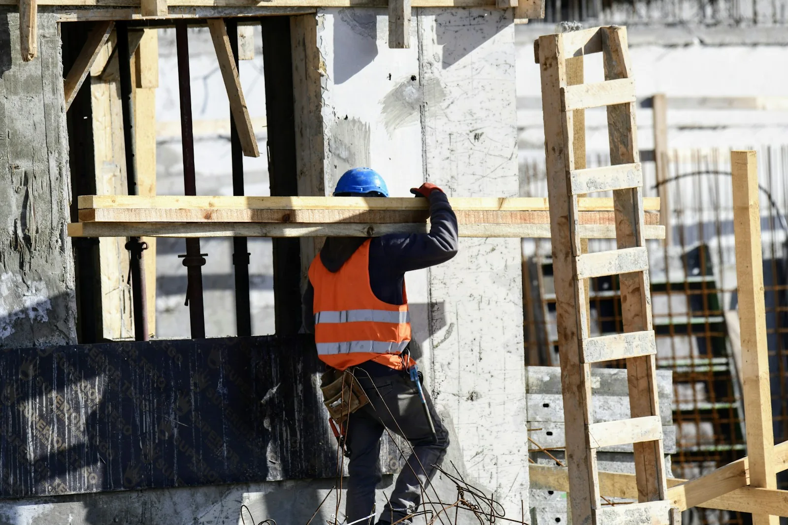 Construction & engineering working environment