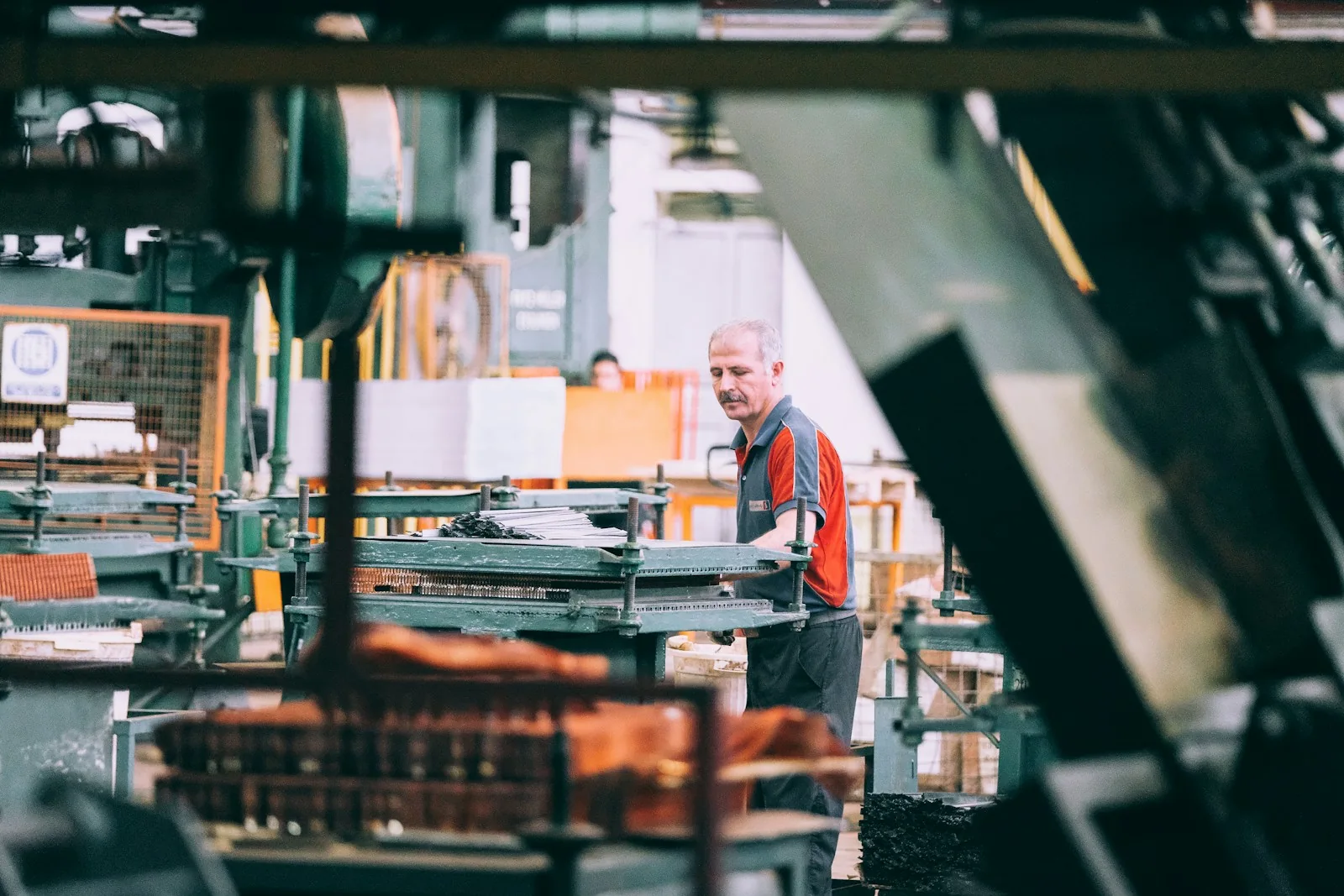 Manufacturing & logistics working environment